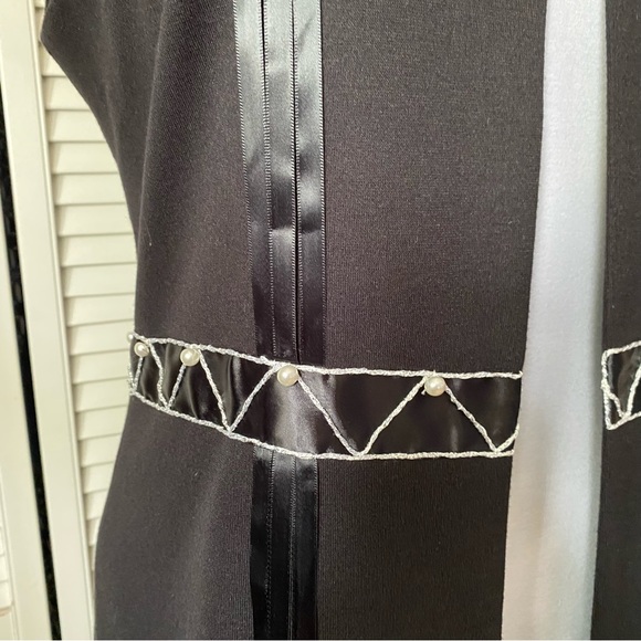 Vintage Joseph Ribkoff long line vest topper with embellishments L - Picture 5 of 15